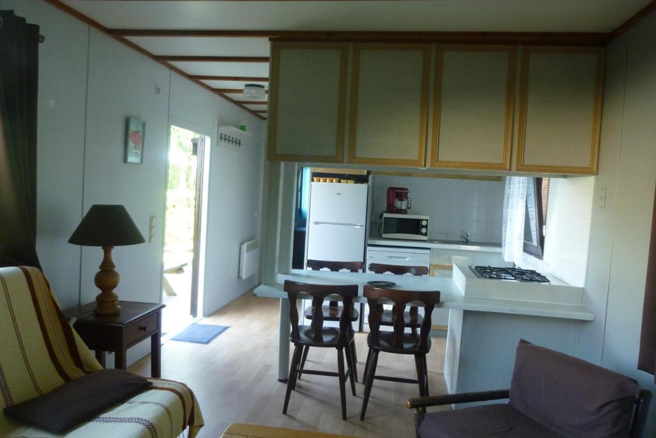 3 Gites - Relais Du Saussay In Pertheville Ners Екстер'єр фото